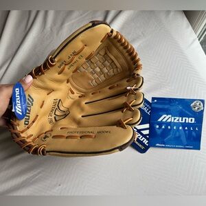 Mizuno Vintage Pro MVP1300 13 inches NWT Baseball Glove Mitt